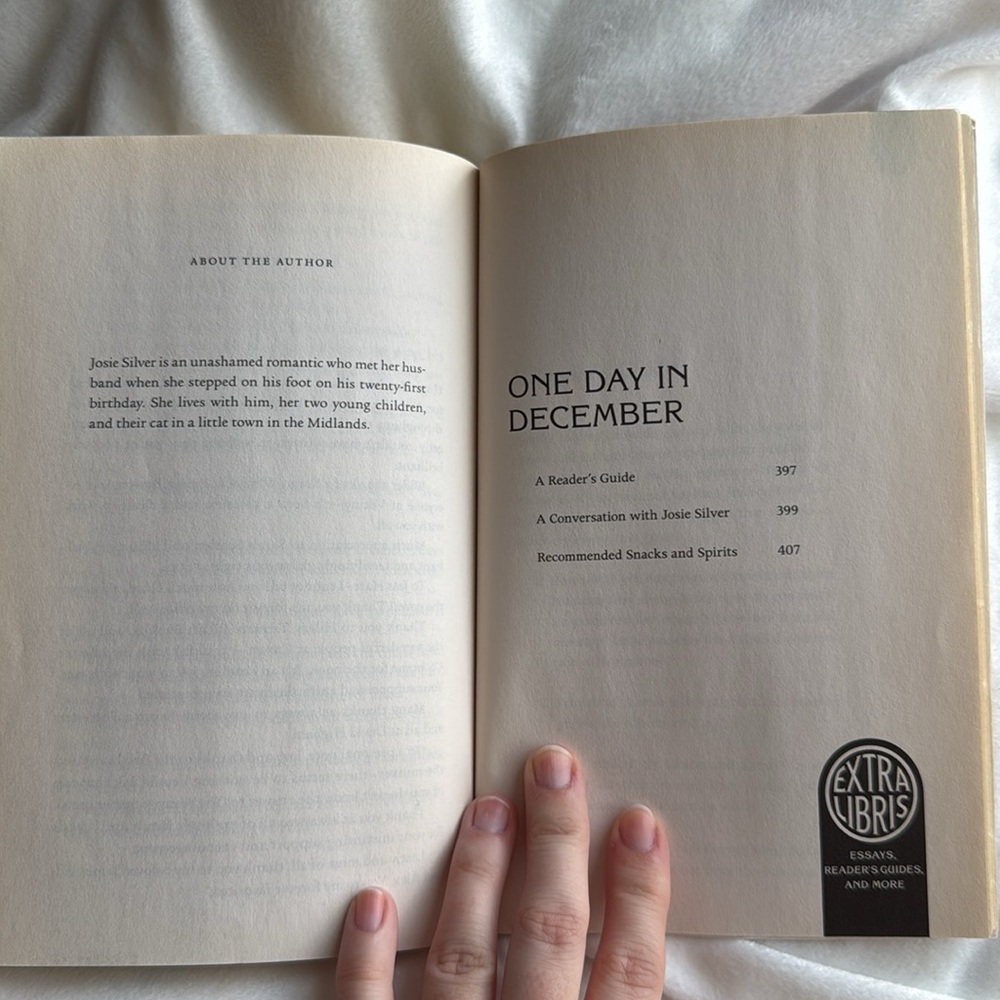One Day In December by Josie Silver Paperback Romance Book. - Picture 12 of 13